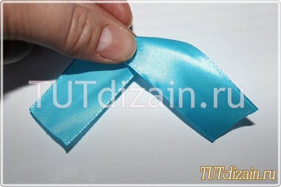 Бант из ленты к 1 сентября своими руками Бант из ленты к 1 сентября своими руками