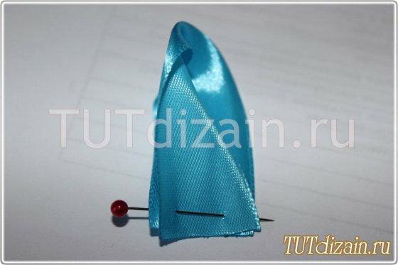 Бант из ленты к 1 сентября своими руками Бант из ленты к 1 сентября своими руками
