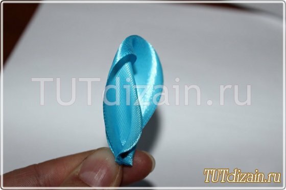 Бант из ленты к 1 сентября своими руками Бант из ленты к 1 сентября своими руками